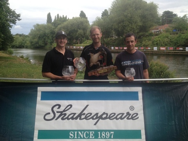 Rob Wootton wins 2013 Shakespeare Trophy.jpg